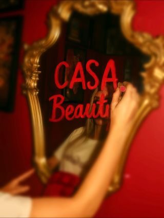 Když se péče o sebe stává součástí estetiky 💄 Věříme, že krása není trend, ale stav. CASA Beauty – tvůj prostor inspirace,...